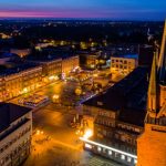 Raciborz, 24.07.2018. Rynek; n/z Wieza kosciola pw. pw. Wniebowzięcia NMP. Fot. Robert Neumann / FORUM