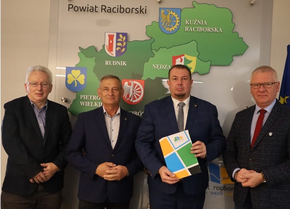 Podpisano umowę na remont odcinków dróg powiatowych