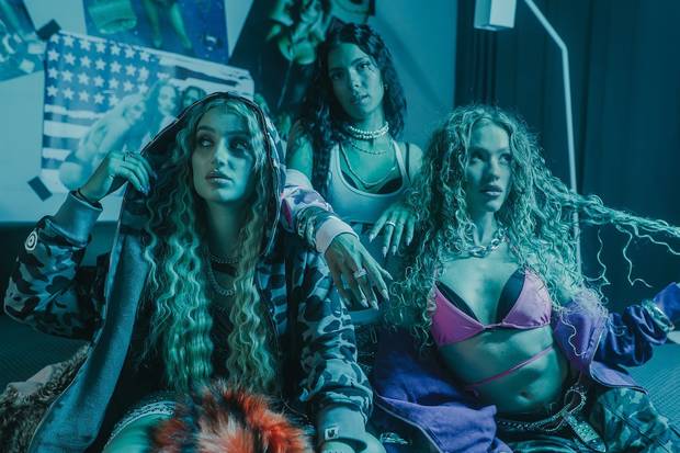 Modelki o pustce i rozstaniu w nowym singlu