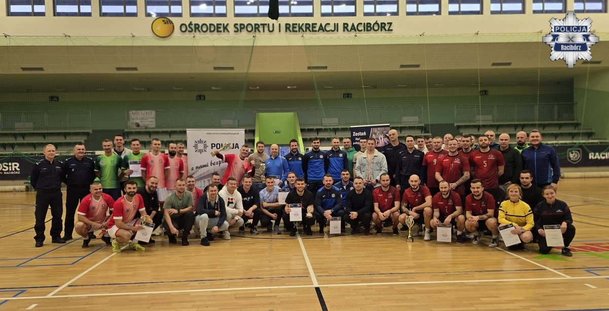 Wojewódzkie Mistrzostwa Policji w Piłce Nożnej Halowej w Raciborzu