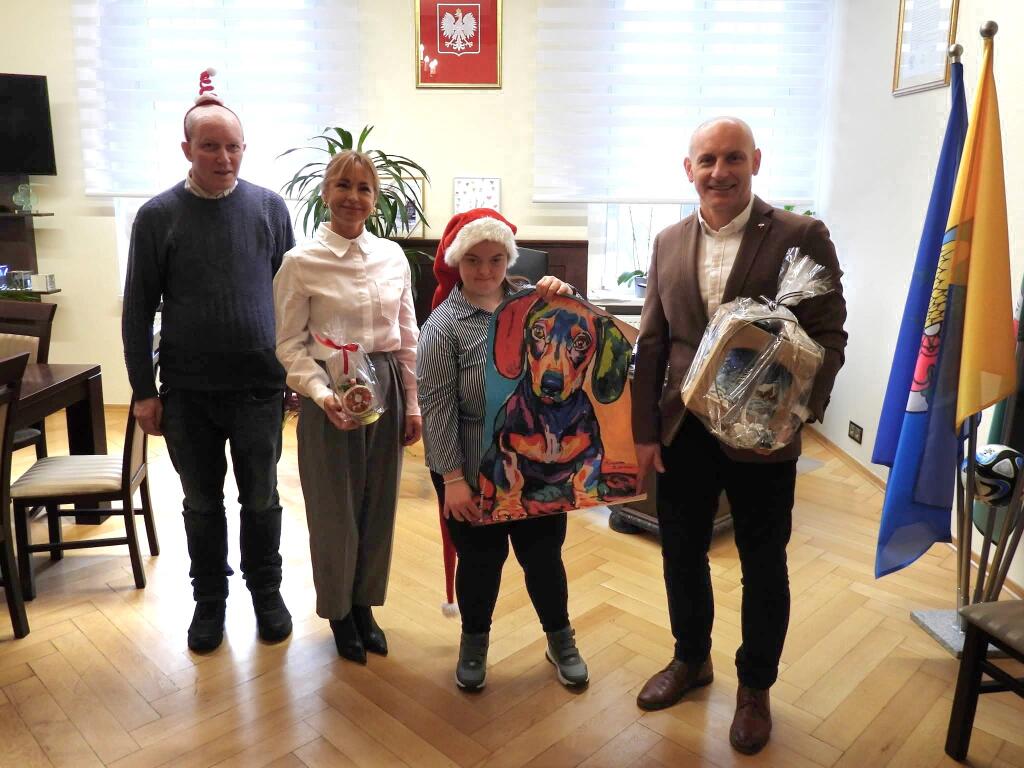 Prezenty dla władz Olesna