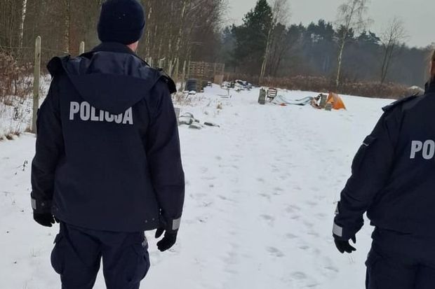 żabolenci wspierają bezdomnych podczas mrozów