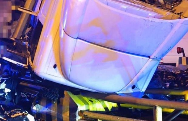 Wypadek ciężarówki na A4