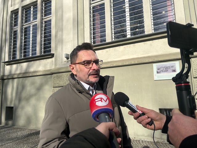 Fake newsy krążące w mediach