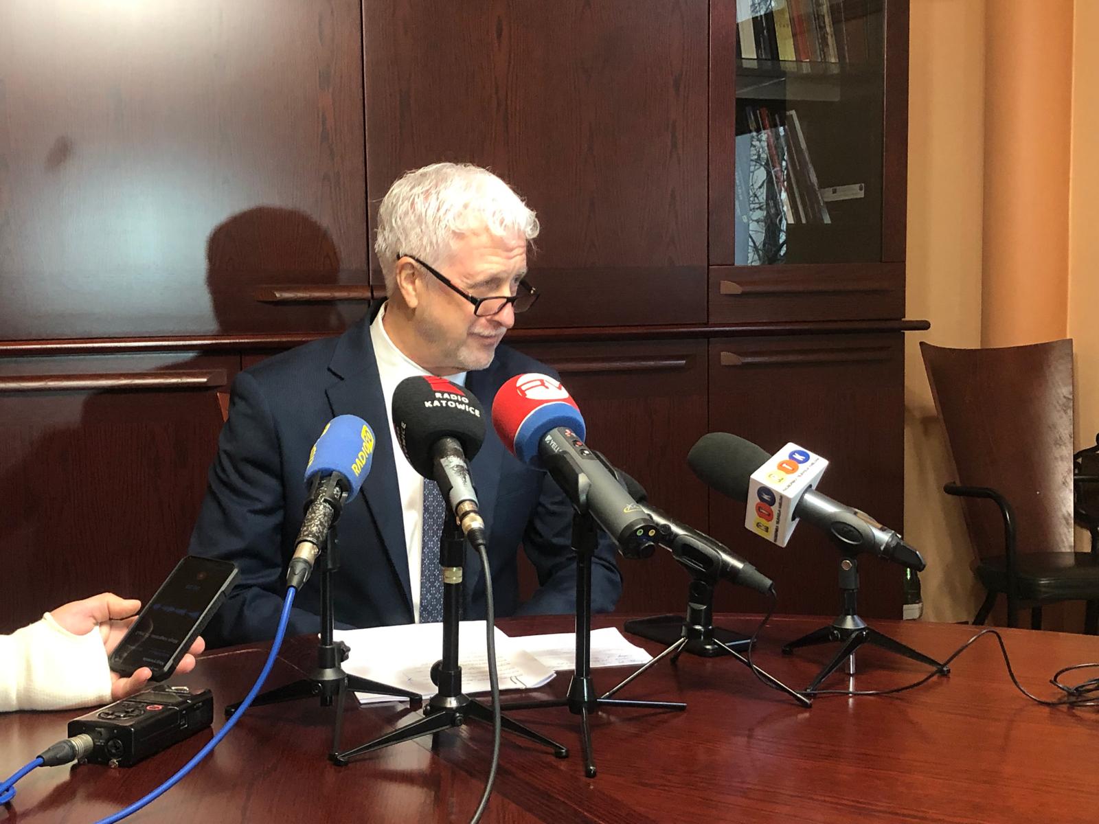 Kto ma rację w tym sporze?