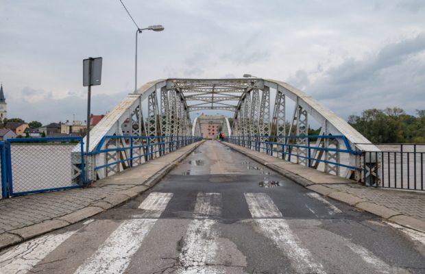 Remont mostu na Odrze