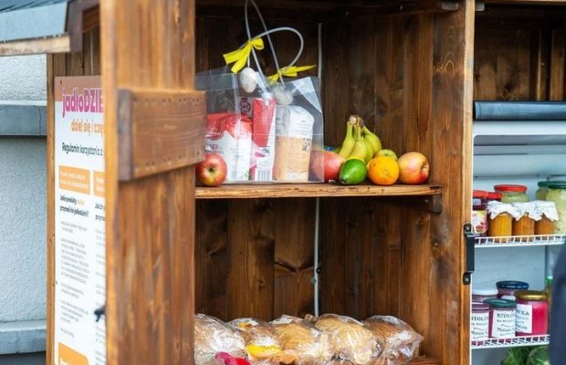 Nie marnuj żywności, podziel się posiłkiem