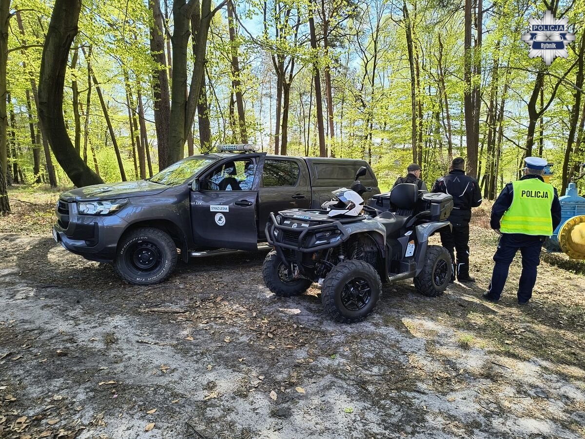 Patrole policjantów i strażników leśnych